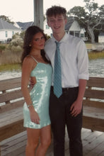 Load image into Gallery viewer, Bling Sheath Spaghetti Straps Light Green Sequins Short Homecoming Dress