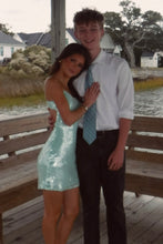 Load image into Gallery viewer, Bling Sheath Spaghetti Straps Light Green Sequins Short Homecoming Dress