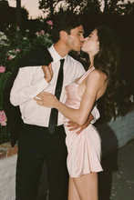 Load image into Gallery viewer, Charming Sheath Halter Neck Light Pink Short Homecoming Dress with Pearls
