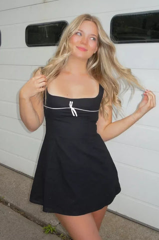 Chic A Line Square Neck Black Short Homecoming Dress with Bowknot