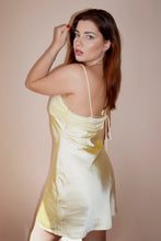 Load image into Gallery viewer, Chic Bodycon Spaghetti Straps Light Yellow Short Homecoming Dress with Ruched