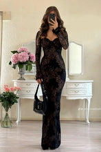 Load image into Gallery viewer, Chic Mermaid Sweetheart Black Lace Long Prom Dress with Long Sleeves