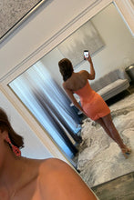 Load image into Gallery viewer, Chic Orange Strapless Bodycon Homecoming Dress with Lace Trim

