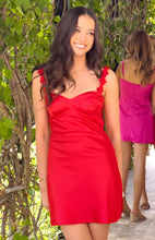 Load image into Gallery viewer, Chic Sheath Spaghetti Straps Yellow Satin Short Homecoming Dress with Appliques
