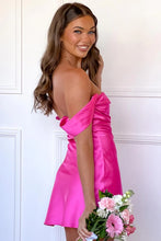 Load image into Gallery viewer, Chic Sheath Off the Shoulder Orange Satin Homecoming Dress with Ruched
