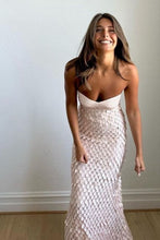 Load image into Gallery viewer, Chic Sheath Sweetheart Blue Long Prom Dress with Sequins
