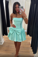 Load image into Gallery viewer, Cute A Line Strapless Light Green Short Homecoming Dress with Pearls Bowknot