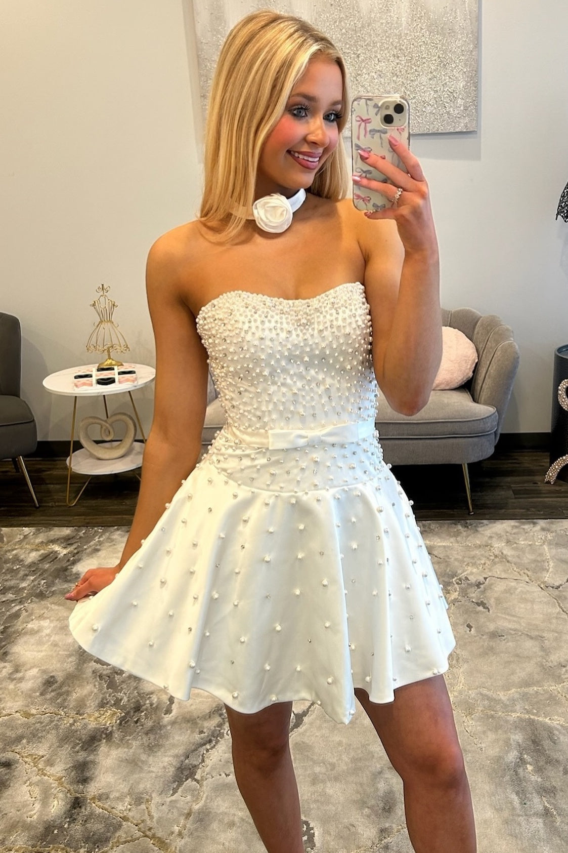 Cute A Line Sweetheart White Short Homecoming Dress with Pearls& Bowknot