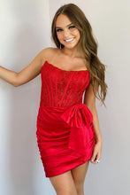 Load image into Gallery viewer, Cute Red Bodycon Strapless Lace Top Short Satin Homecoming Dress With Bowknot
