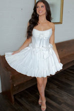 Load image into Gallery viewer, Cute A Line Strapless Pink Short Homecoming Dress with Bowknot Flowers
