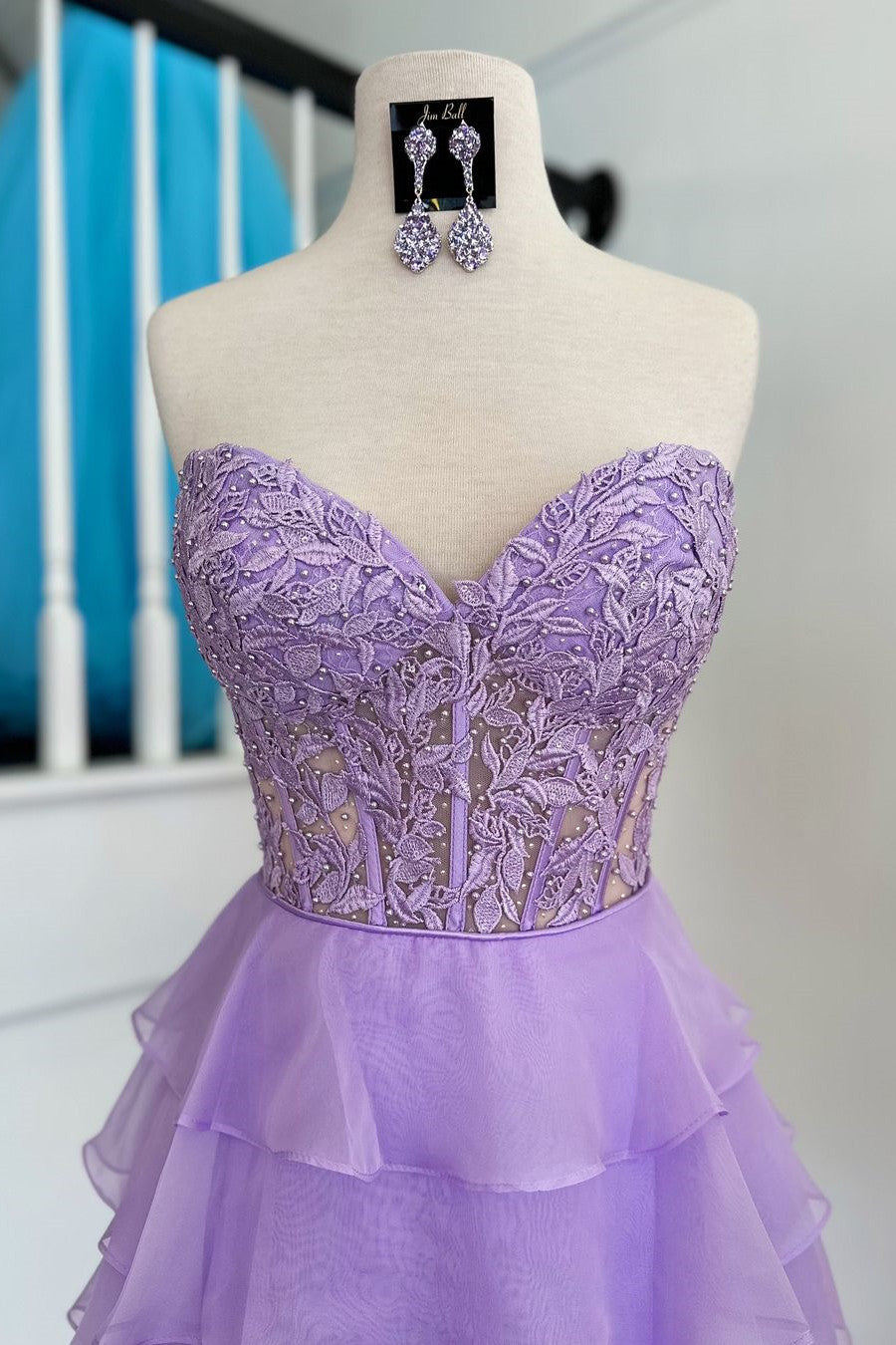Fashion Lilac Sheath/Column Sweetheart Strapless Short Homecoming Dress hot sale main image 1