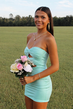 Load image into Gallery viewer, Fitted Sheath Sweetheart Yellow Short Homecoming Dress with Keyhole