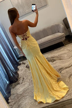 Load image into Gallery viewer, Sparkly Mermaid Sweetheart Yellow Long Prom Dress with Keyhole Beading