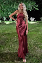 Load image into Gallery viewer, Fashionable Sheath Halter Neck Red Long Prom Dress

