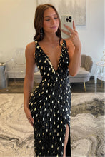Load image into Gallery viewer, Fashionable Mermaid V Neck Black Sequins Long Prom Dress with Split Front