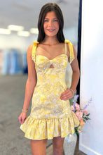 Load image into Gallery viewer, Glamorous A Line Sweetheart Light Blue Printed Short Homecoming Dress with Beading