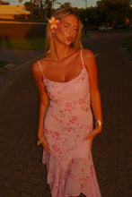 Load image into Gallery viewer, Glamorous Sheath Spaghetti Straps Light Green Tea Length Party Dress with Beading