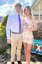 Load image into Gallery viewer, Stunning Sheath Spaghetti Straps Light Yellow Short Homecoming Dress with Embroidery
