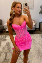 Load image into Gallery viewer, Sparkly Bodycon Sweetheart Yellow Corset Homecoming Dress with Beading