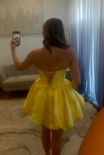 Load image into Gallery viewer, Chic A Line Strapless Red Corset Homecoming Dress with Bowknot
