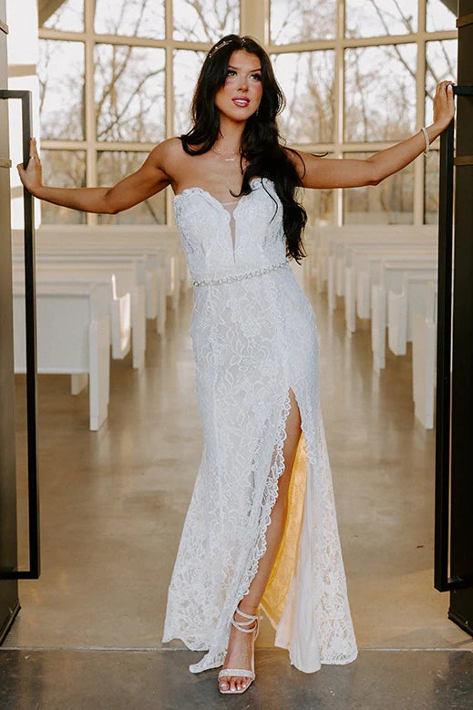 Gorgeous Mermaid Sweetheart White Lace Long Prom Dress with Beading Pearls