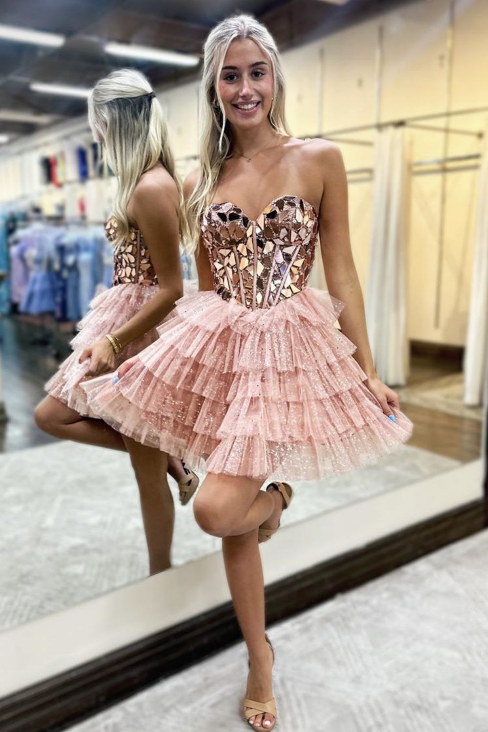 Luuvis Women Gorgeous A-Line Sweetheart Short Tiered Tulle Homecoming Dress  with Mirror