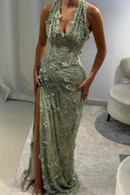 Load image into Gallery viewer, Luxurious Mermaid Halter Neck Green Long Prom Dress with Appliques Split Front