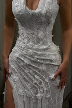 Load image into Gallery viewer, Luxurious Mermaid Halter Neck Green Long Prom Dress with Appliques Split Front