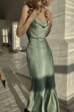 Load image into Gallery viewer, Hot Sheath Spaghetti Straps Green Long Prom Dress with Criss Cross Back