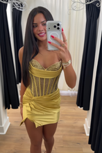 Load image into Gallery viewer, Hot Sheath Sweetheart Gold Corset Homecoming Dress with Beading