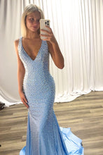 Load image into Gallery viewer, Luxurious Mermaid V Neck Pink Long Prom Dress with Pearls