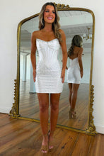 Load image into Gallery viewer, Luxurious Sheath Strapless Light Pink Corset Homecoming Dress with Pearls