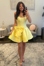 Load image into Gallery viewer, Pretty A Line Strapless Champagne Corset Homecoming Dress with Pearls Bowknot