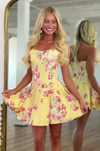 Load image into Gallery viewer, Pretty A Line Sweetheart Yellow Printed Corset Homecoming Dress with Bowknot