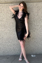 Load image into Gallery viewer, Sexy Black V-Neck Short Glitter Homecoming Dress With Feather
