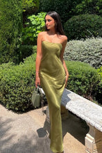 Load image into Gallery viewer, Simple Mermaid Strapless Green Long Prom Dress
