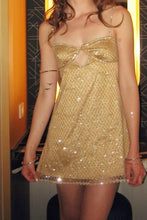 Load image into Gallery viewer, Sparkly A Line Spaghetti Straps Gold Sequins Short Homecoming Dress with Keyhole