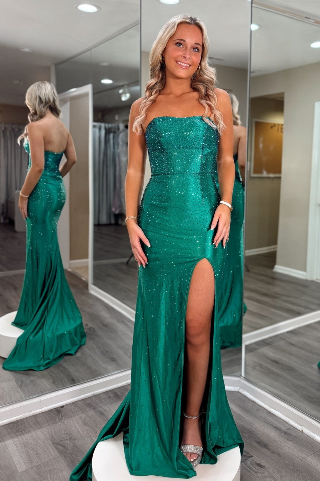 Sparkly Mermaid Strapless Green Long Prom Dress with Beading
