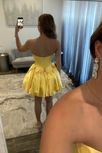 Load image into Gallery viewer, Strapless Satin Bubble Hem A-Line Homecoming Dress with Bow Accents
