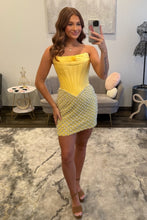 Load image into Gallery viewer, Stunning Bodycon Strapless Yellow/Pink Corset Homecoming Dress with Pearls