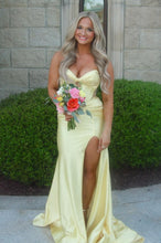 Load image into Gallery viewer, Stunning Mermaid Sweetheart Yellow Long Prom Dress with Beading