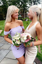 Load image into Gallery viewer, Stunning Sheath Off the Shoulder Red Short Homecoming Dress with Ruched
