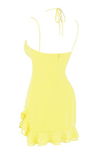 Load image into Gallery viewer, Stunning Sheath Spaghetti Straps Yellow Short Homecoming Dress with Ruffles
