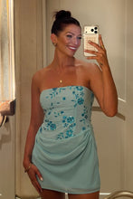 Load image into Gallery viewer, Stunning Sheath Strapless Blue Short Homecoming Dress with Beading