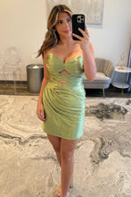 Load image into Gallery viewer, Modern Sheath Sweetheart Red Satin Short Homecoming Dress with Keyhole
