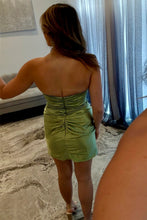 Load image into Gallery viewer, Modern Sheath Sweetheart Red Satin Short Homecoming Dress with Keyhole
