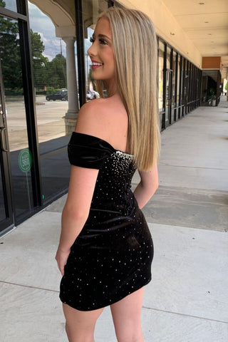 Stunning Black Off The Shoulder Short Velvet Homecoming Dress With Beading