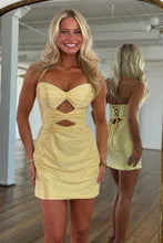 Load image into Gallery viewer, Stunning Bodycon Sweetheart Yellow Short Homecoming Dress with Beading
