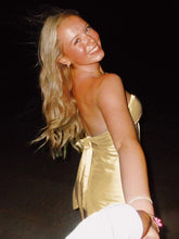 Load image into Gallery viewer, Stylish A Line Sweetheart Light Green Satin Short Homecoming Dress
