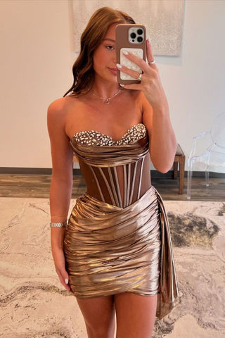 Stylish Gold Bodycon Sweetheart Short Metallic Homecoming Dress with Beading